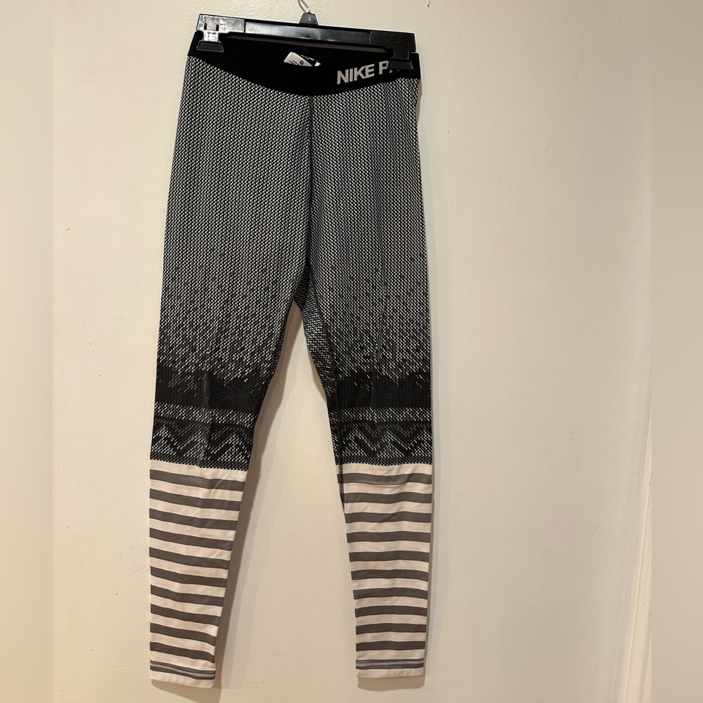 Nike Black and Gray Gradient Leggings